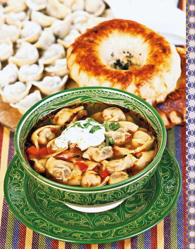 чучвара - узбекские пельмени с бульёном - суп с пельменями